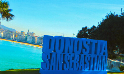 Donostia San Sebastián, cartel tapa grúas, cata