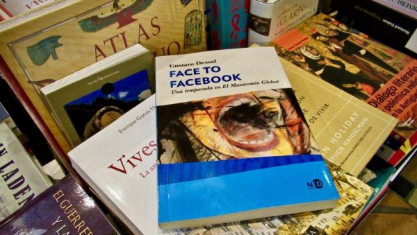 En Donostia, librería PRESTE JUAN, “Face to Facebook: Una temporada en El Manicomio Global”