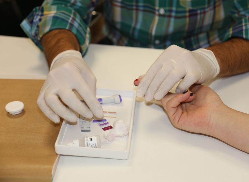 Las farmacias vascas han realizado 30.653 test rápidos del VIH desde el inicio del programa en 2009